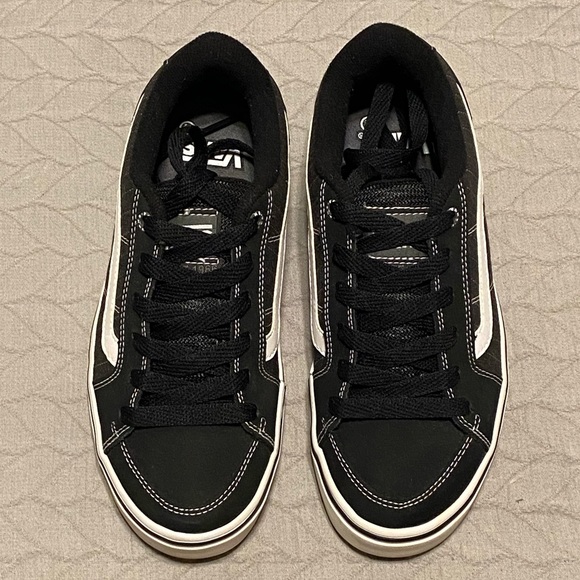 Men’s Black Vans - Picture 3 of 7